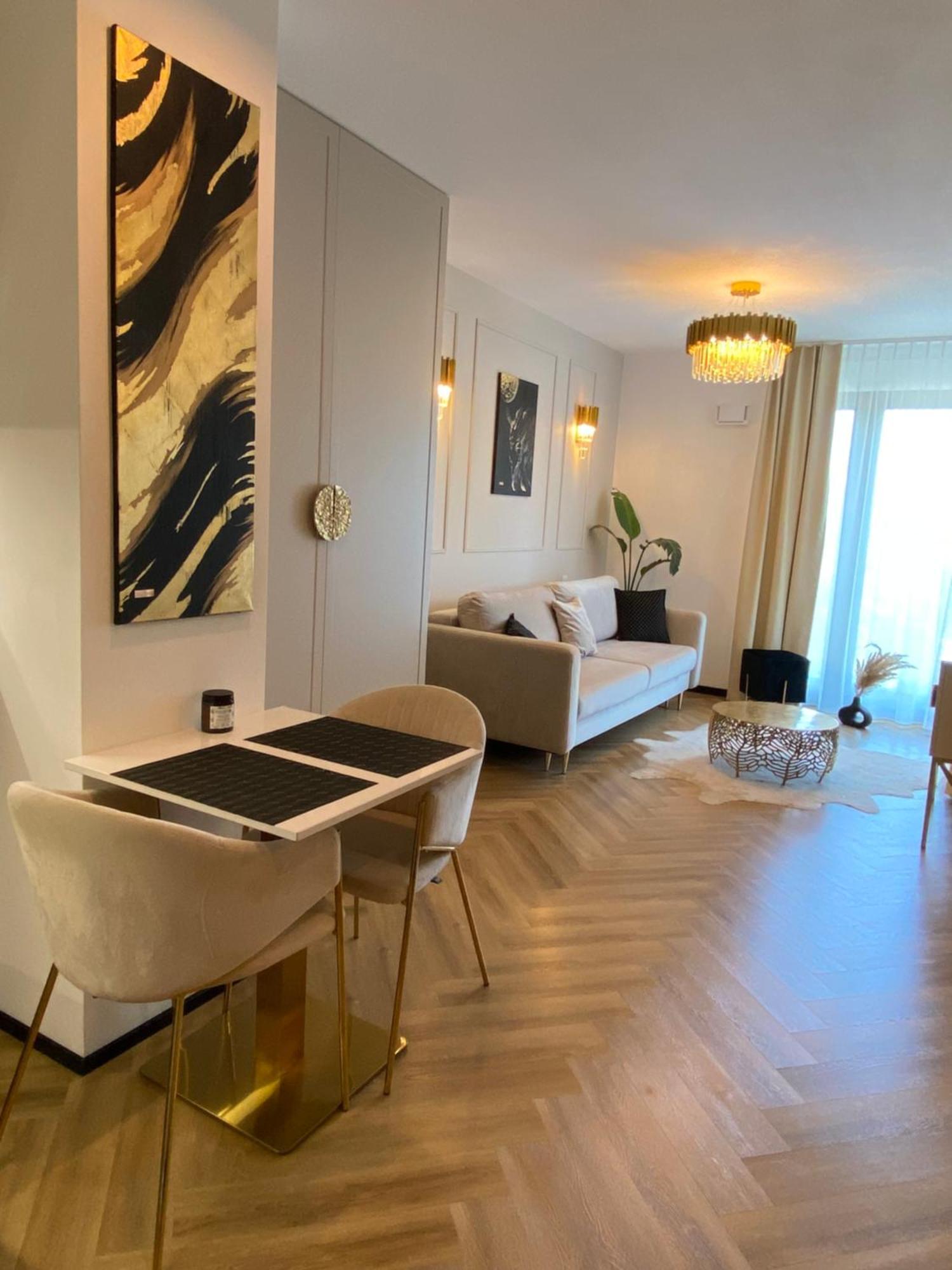 Lux Stays By Torres At K39 Krakow Luaran gambar
